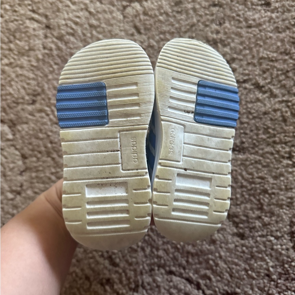 Adidas-{Size: 6}-Girls Sneakers - Picture 6 of 6